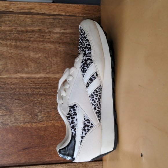 Reebok 7.5 shoe - Picture 4 of 8